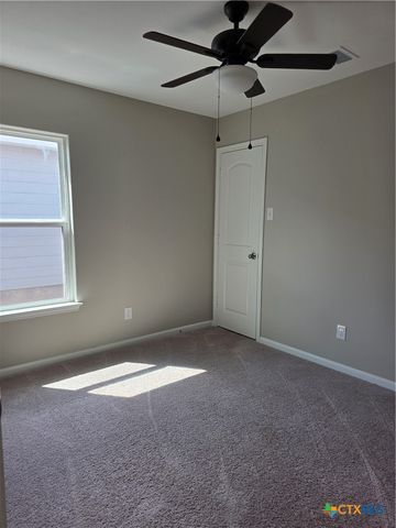 585 Aplite Pass, Maxwell, TX 78656