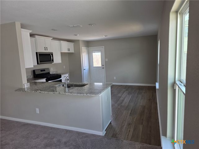 585 Aplite Pass, Maxwell, TX 78656
