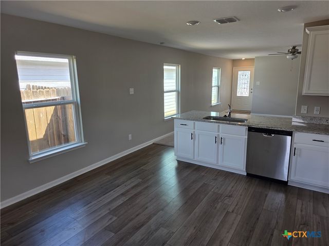 585 Aplite Pass, Maxwell, TX 78656