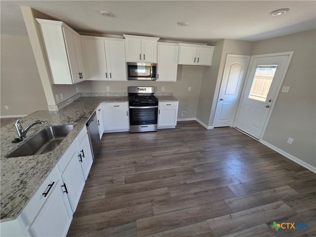 585 Aplite Pass, Maxwell, TX 78656