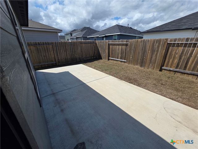 585 Aplite Pass, Maxwell, TX 78656