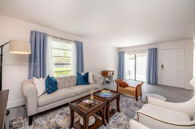 4702 SW 67th Ave O7, Miami, FL 33155