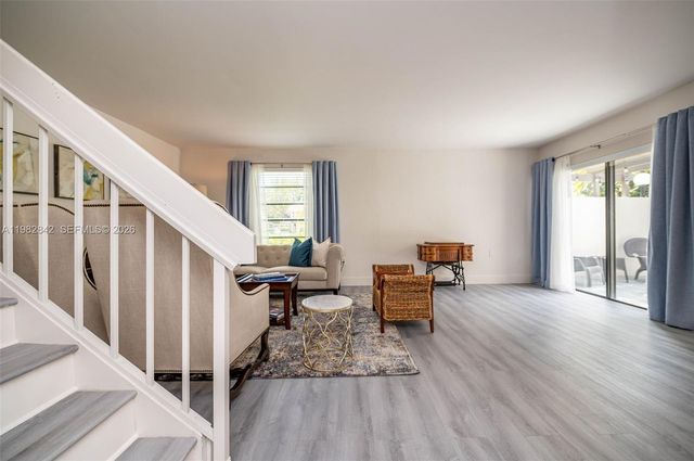 4702 SW 67th Ave O7, Miami, FL 33155