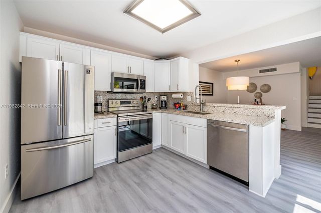 4702 SW 67th Ave O7, Miami, FL 33155