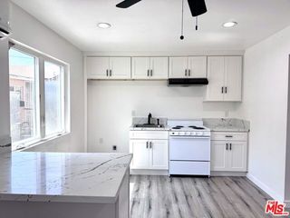 841 W 64th Street 841.5, Los Angeles, CA 90044