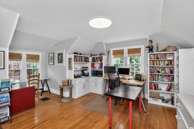 203 Tonawanda Drive, Des Moines, IA 50312