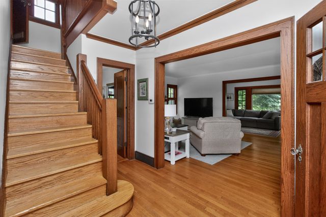 203 Tonawanda Drive, Des Moines, IA 50312