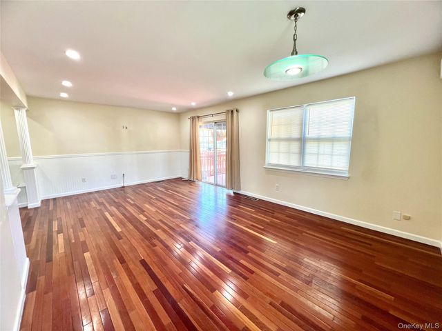 60 Peach Place, Middletown, NY 10940