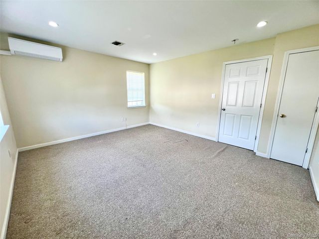 60 Peach Place, Middletown, NY 10940