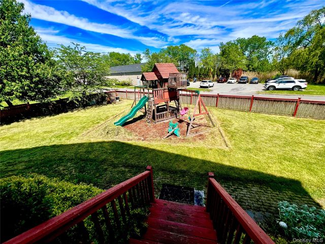 60 Peach Place, Middletown, NY 10940