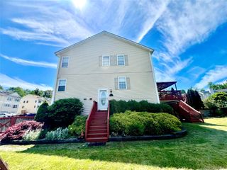 60 Peach Place, Middletown, NY 10940