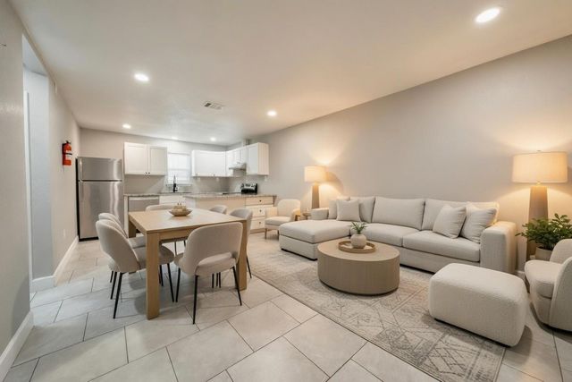 365 Audrey Lane 365, Houston, TX 77015