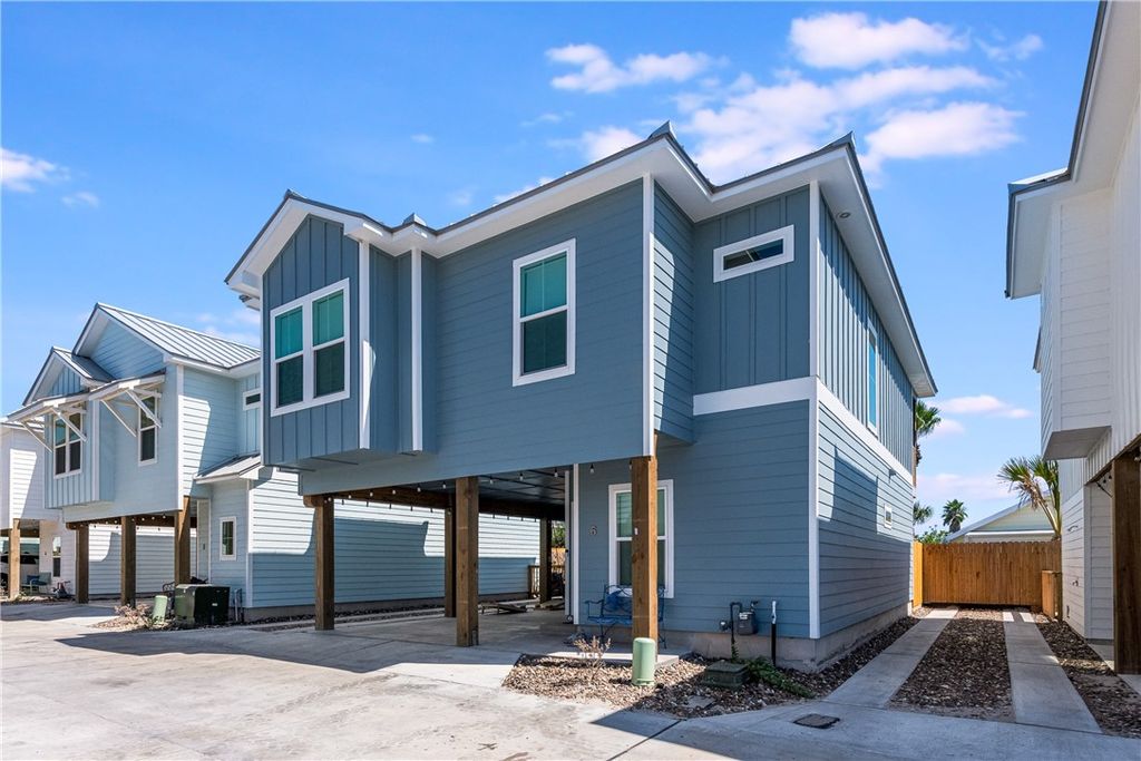 901 S Ninth St 6, Port Aransas, TX 78373