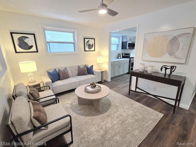 20916 Pinecrest Street, Taylor, MI 48180