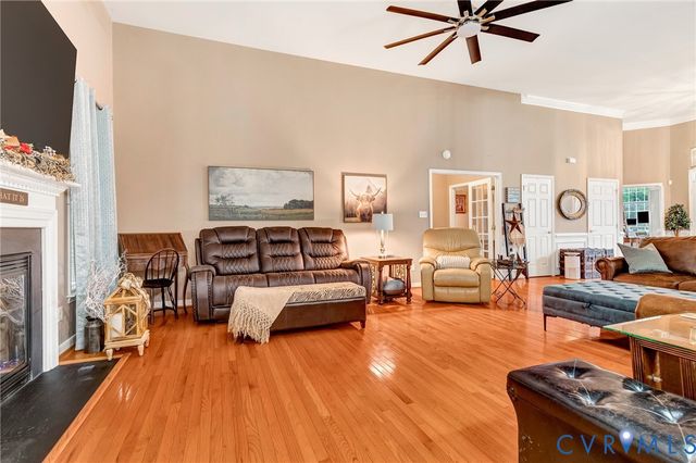 8365 Buckard Dr, Mechanicsville, VA 23111