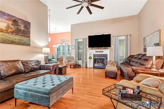 8365 Buckard Dr, Mechanicsville, VA 23111