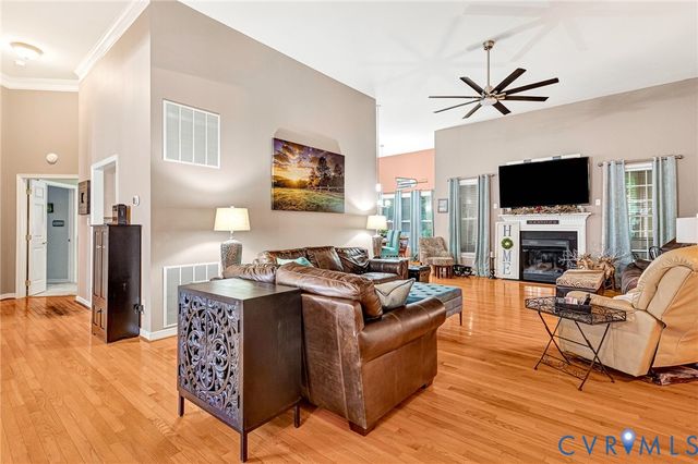 8365 Buckard Dr, Mechanicsville, VA 23111