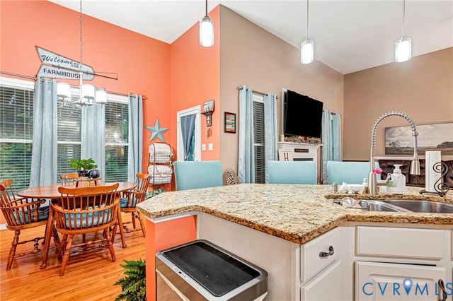 8365 Buckard Dr, Mechanicsville, VA 23111