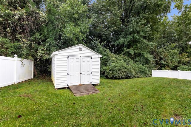 8365 Buckard Dr, Mechanicsville, VA 23111