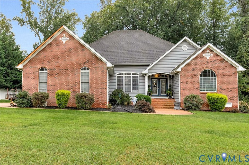8365 Buckard Dr, Mechanicsville, VA 23111