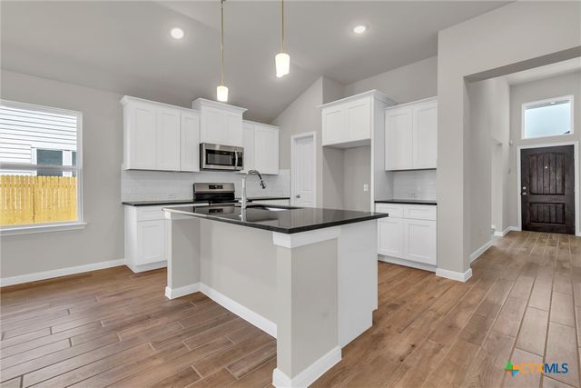 611 Waylon Circle, Killeen, TX 76542