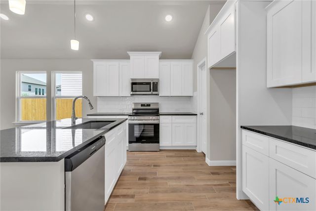 611 Waylon Circle, Killeen, TX 76542