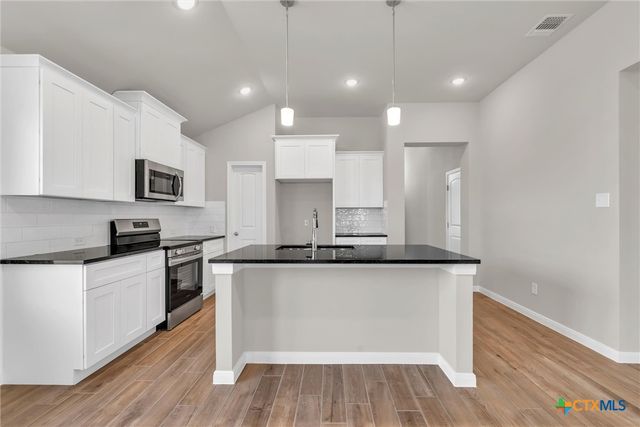 611 Waylon Circle, Killeen, TX 76542