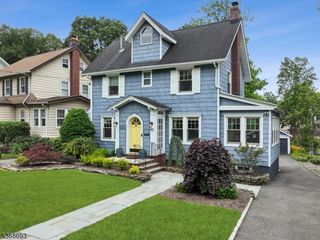 90 OAKVIEW AVENUE, Maplewood Twp., NJ 07040