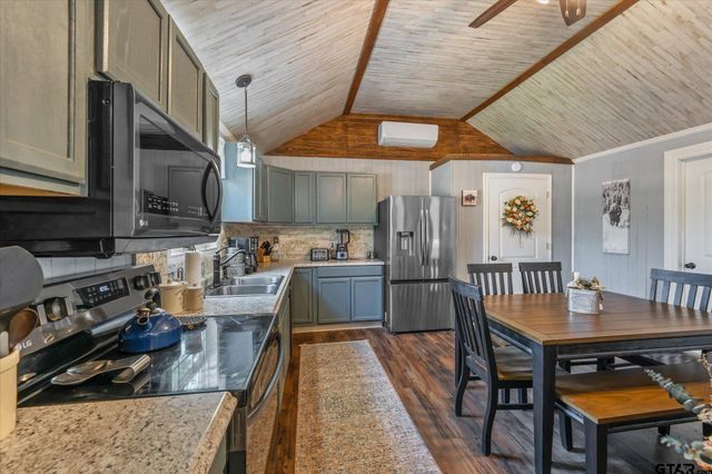 13277 St Hwy 135 N, Troup, TX 75789