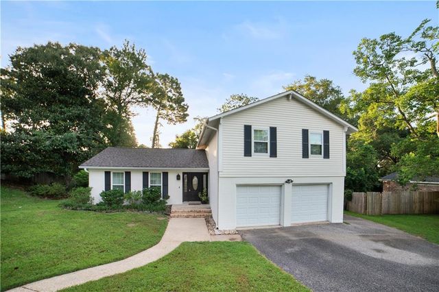 409 Firestone Drive E, Mobile, AL 36609