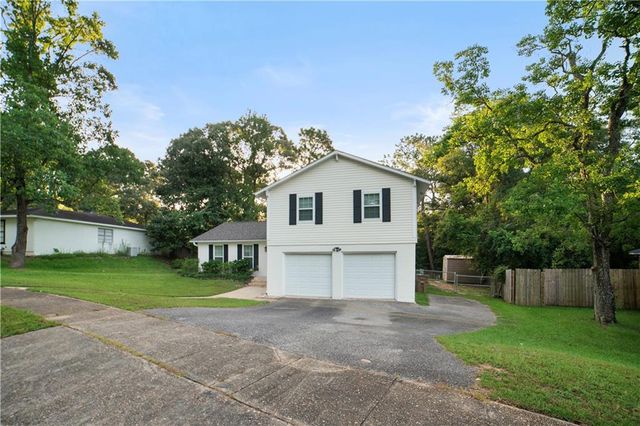 409 Firestone Drive E, Mobile, AL 36609
