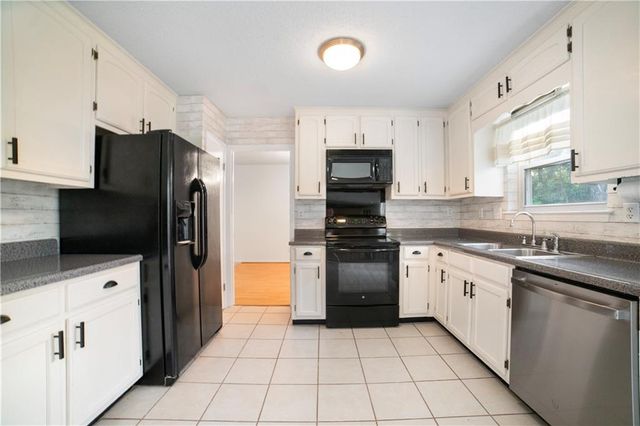 409 Firestone Drive E, Mobile, AL 36609