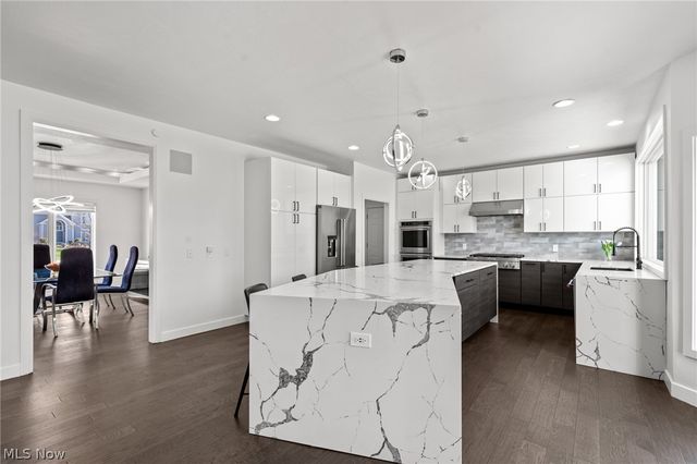 2504 Ginger Wren Road, Pepper Pike, OH 44124