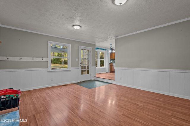 215 Canterbury Road, Southern Pines, NC 28387