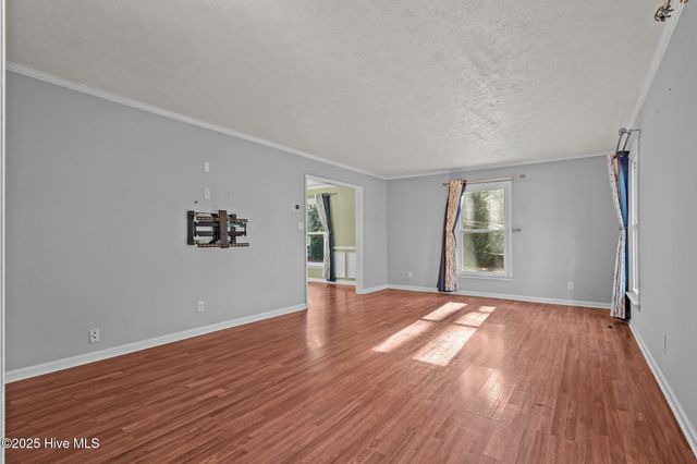 215 Canterbury Road, Southern Pines, NC 28387