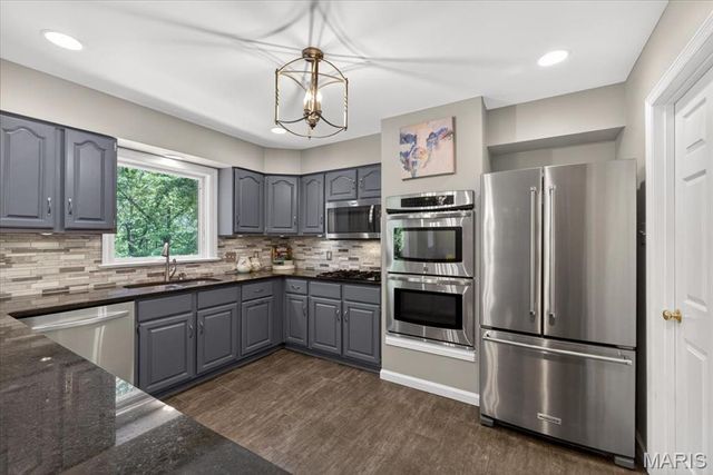 2416 Powders Mill Drive, Wildwood, MO 63005