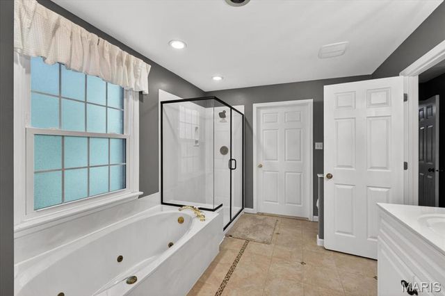 2416 Powders Mill Drive, Wildwood, MO 63005