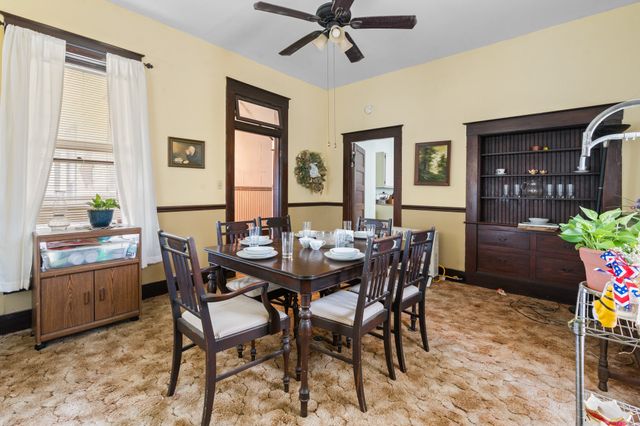 407 N Wilhite Street, Cleburne, TX 76031