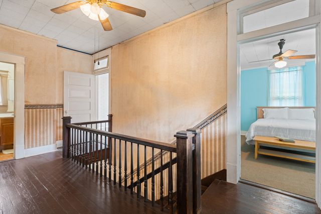 407 N Wilhite Street, Cleburne, TX 76031