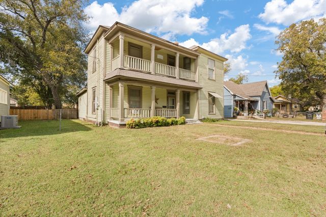 407 N Wilhite Street, Cleburne, TX 76031