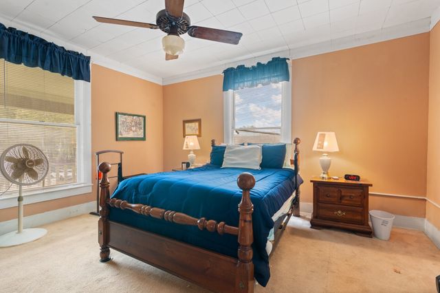 407 N Wilhite Street, Cleburne, TX 76031