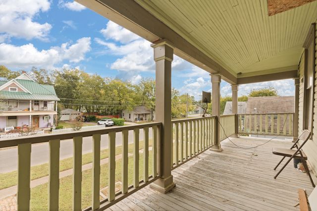 407 N Wilhite Street, Cleburne, TX 76031