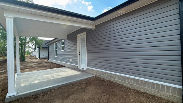 112 Bow Bridge Drive, Berea, KY 40403