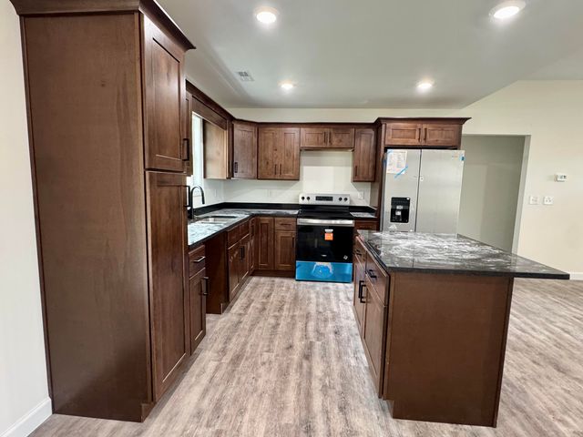 112 Bow Bridge Drive, Berea, KY 40403