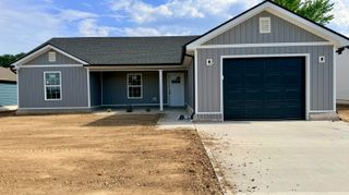 112 Bow Bridge Drive, Berea, KY 40403