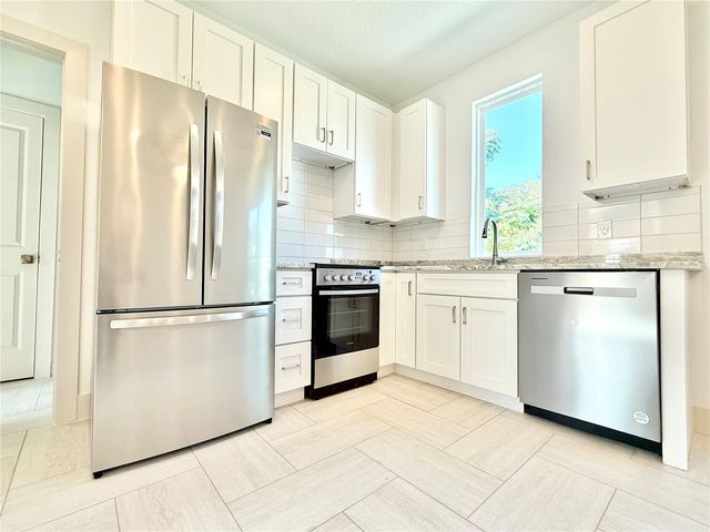 728 ELLWOOD AVENUE B, Orlando, FL 32804