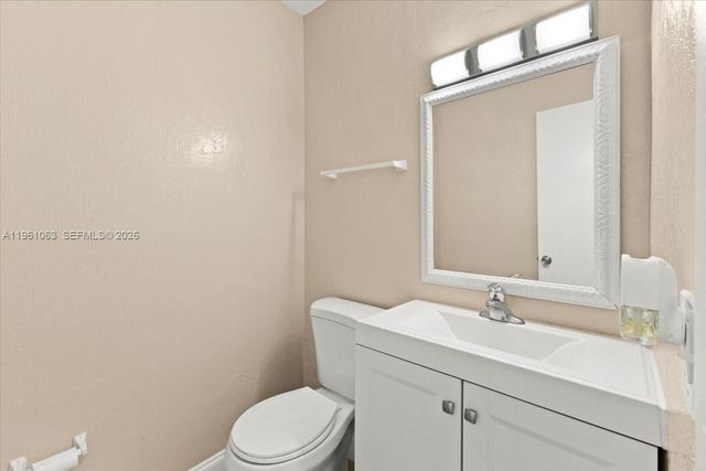 1340 NW 8th Ave 1340, Fort Lauderdale, FL 33311