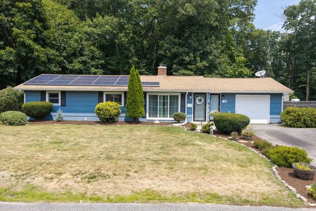 15 Michael Rd, Framingham, MA 01701
