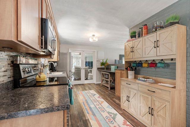 15 Michael Rd, Framingham, MA 01701