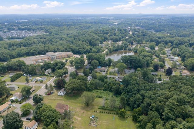15 Michael Rd, Framingham, MA 01701